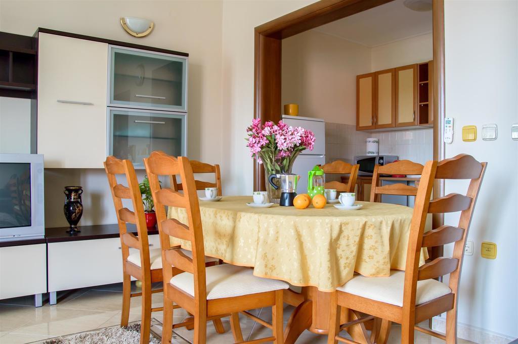 Apartment Roko 우마그 외부 사진
