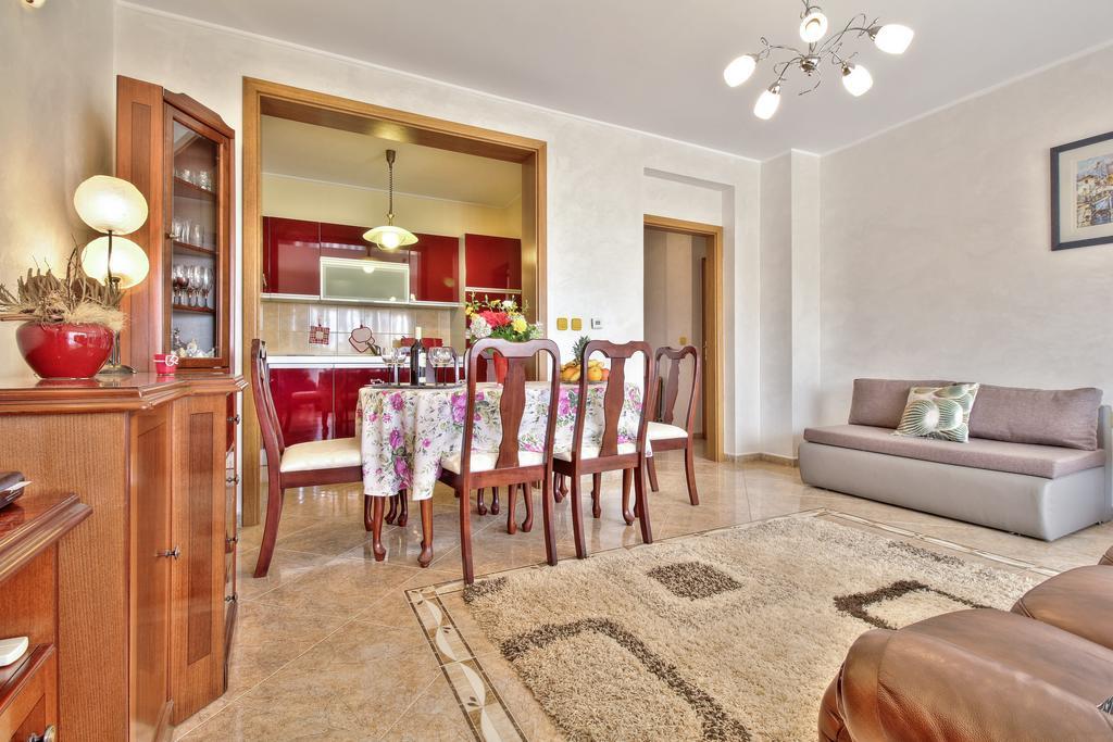 Apartment Roko 우마그 외부 사진